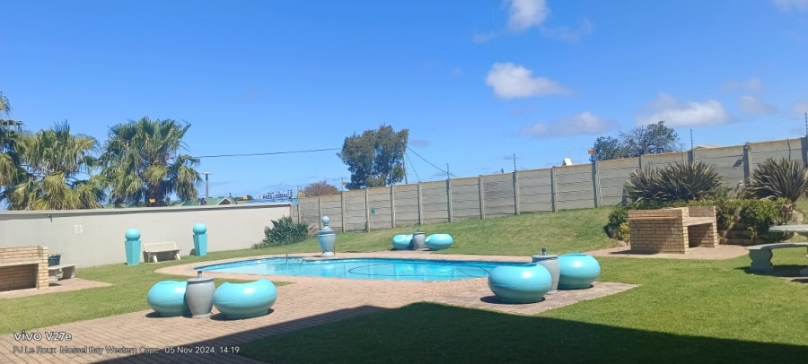 2 Bedroom Property for Sale in Hartenbos Central Western Cape